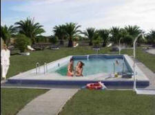 piscina.jpg (9432 bytes)